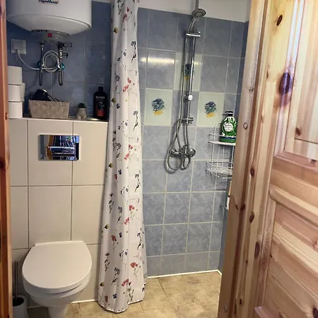 Papli Near The بارنو