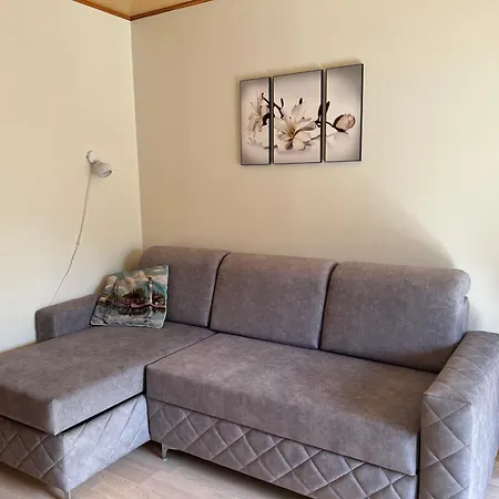 Papli Near The * 페르누